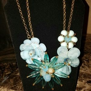 Statement necklace